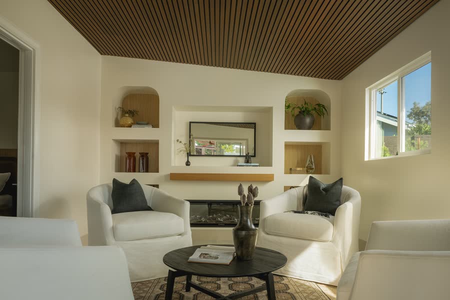 Den with slatted ceiling